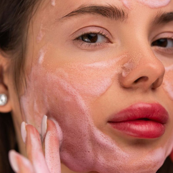 Reinigungsschaum Skin Pinky Bubbles von ZOLA